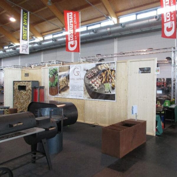Standbau mit Naturholzwänden (Miete)
