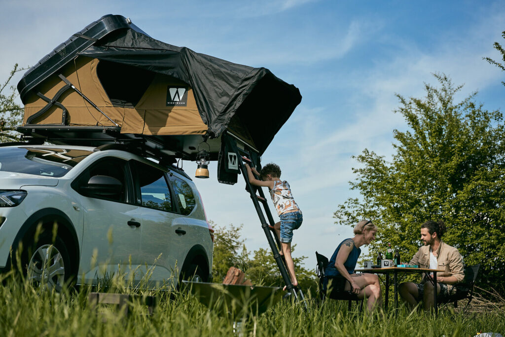 Vickwood Dachzelt auf normalem Auto
