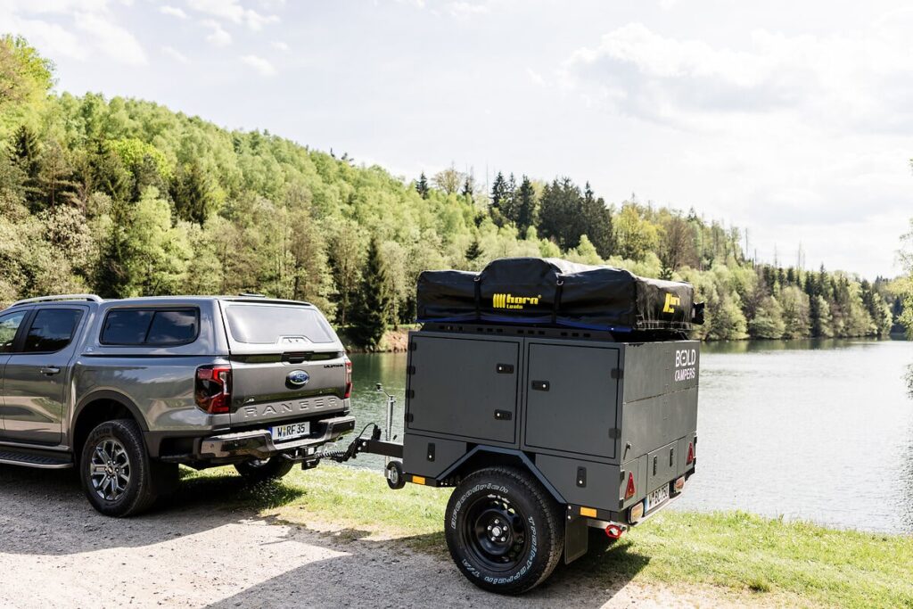 kompakter Anhänger für Camping