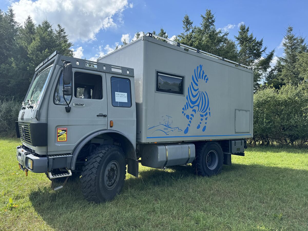 Expeditionsmobil aus altem Feuerwehrmobil