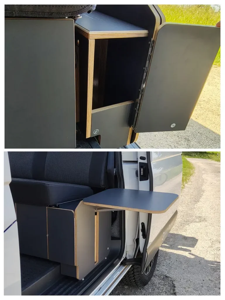 Campervan-Modul mit Klapptisch und integriertem Stauraum aus Multiplex-Platten.